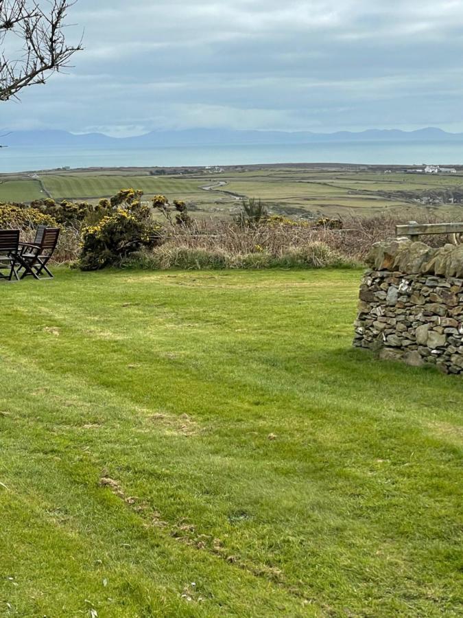 The Little Boathouse Heated Villa Holyhead Exterior photo